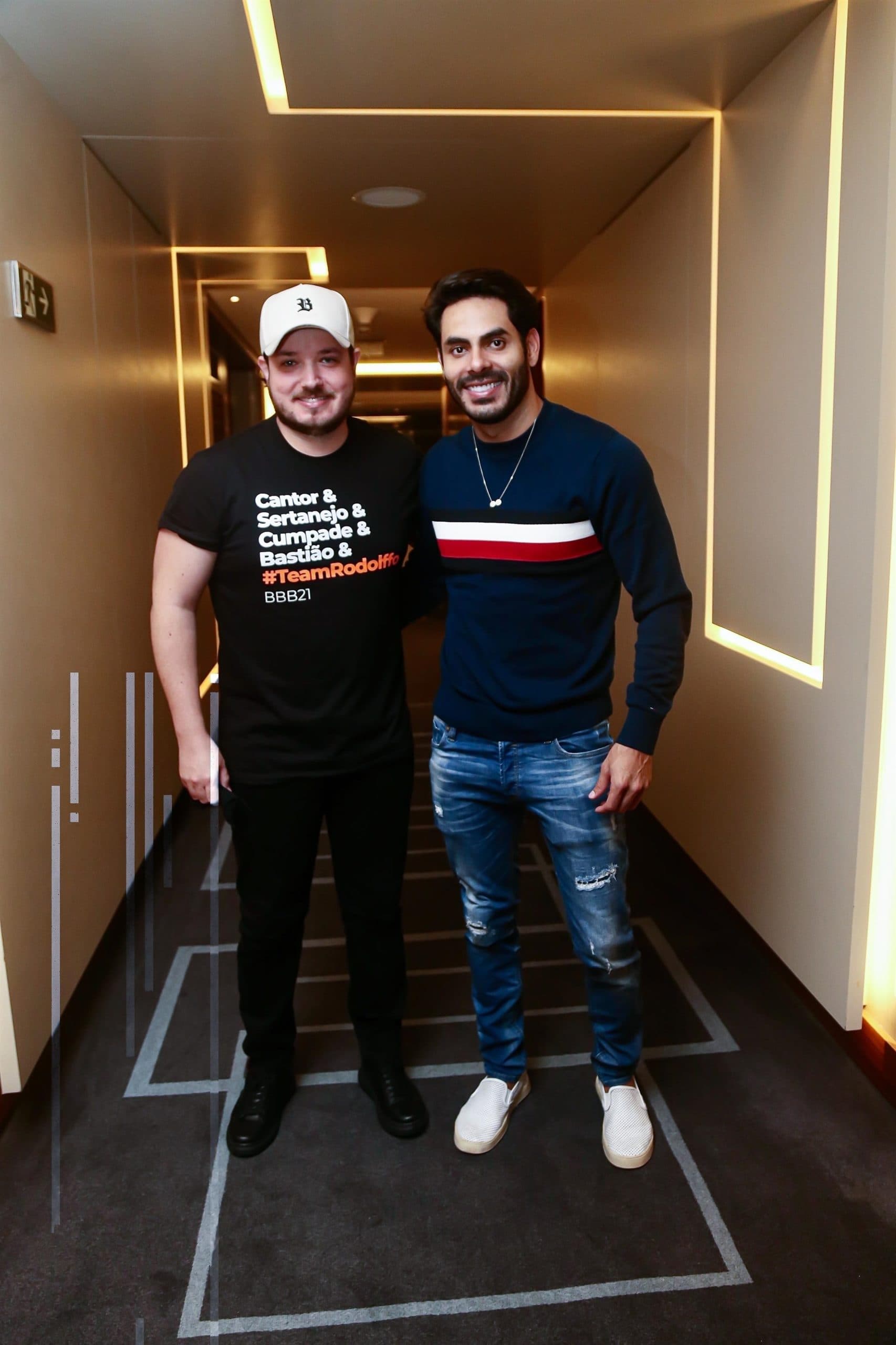 Israel e Rodolffo se reencontraram após fim da linha no "BBB21" (Foto: Francisco Silva/AgNews)