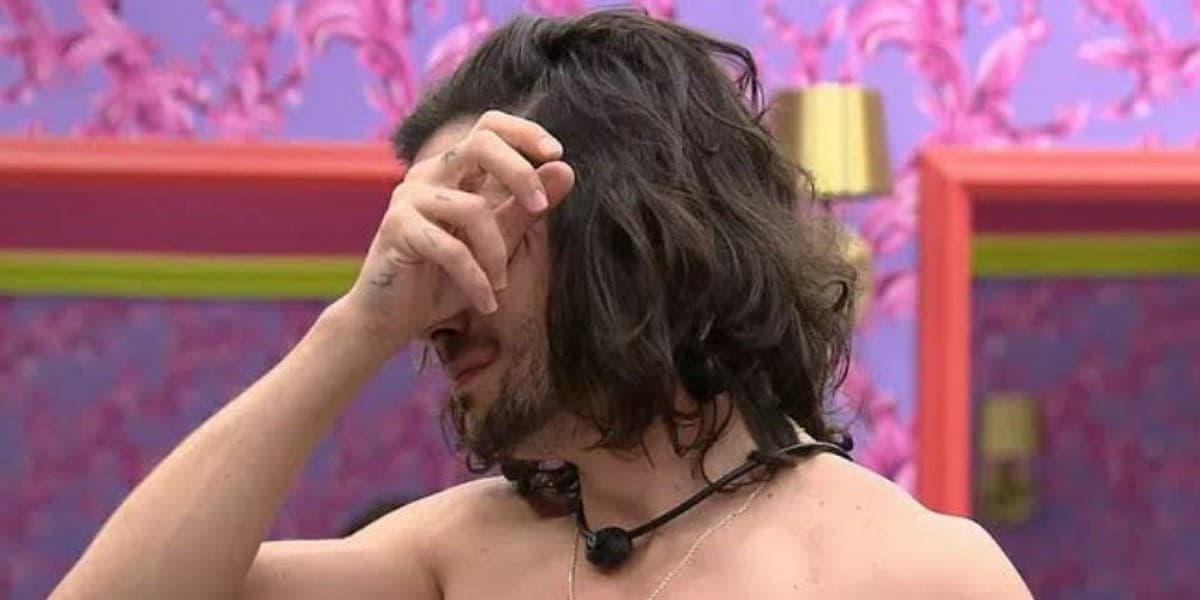 BBB21: Fiuk cai no choro após Globo fechar quarto colorido BBB21: Fiuk cai no choro após Globo fechar quarto colorido