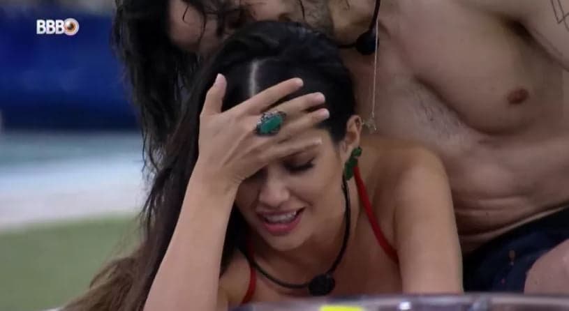 Fiuk confessa sentimentos no BBB21 e é pego no flagra acariciando Juliette: "É só tu botar"
