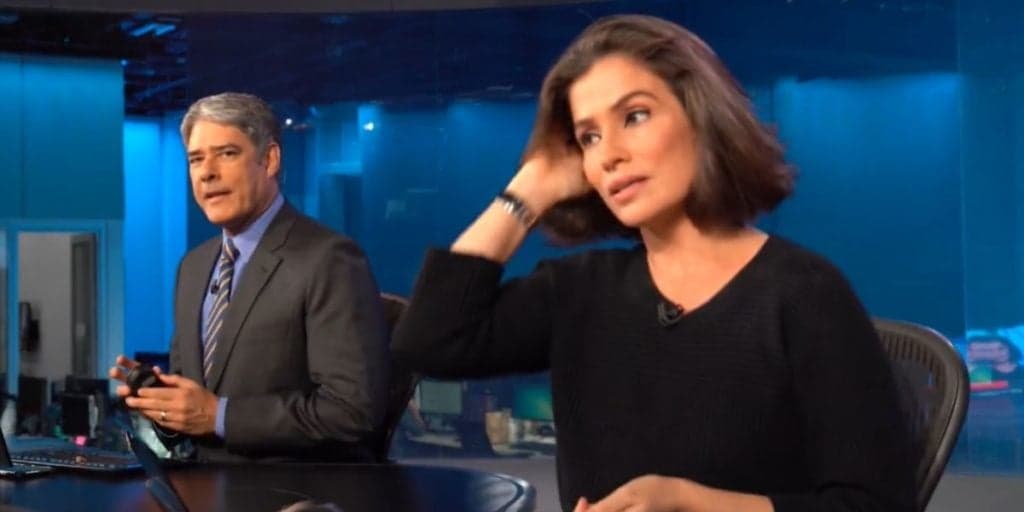 William Bonner e Renata Vasconcellos nos bastidores do Jornal Nacional (Foto: Reprodução)