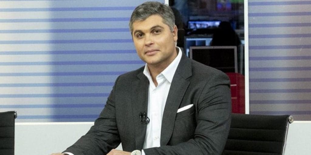 Fora do ar na Band há semanas, Joel Datena quebra o silêncio, surge em foto rara e faz anúncio sobre canal