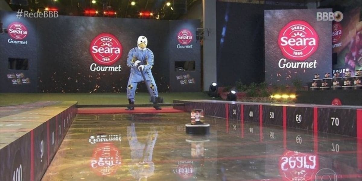 Dummie na prova do líder do BBB21 (Foto: Reprodução)