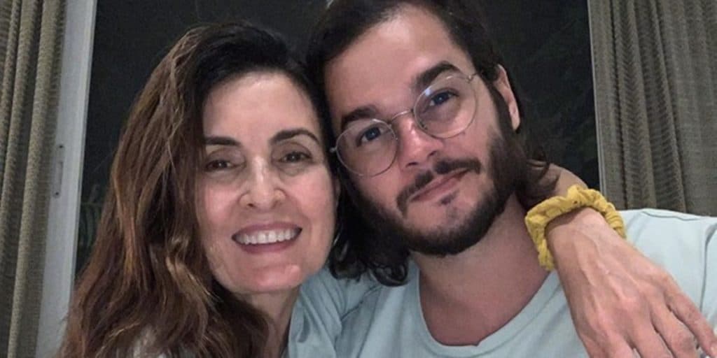 Fátima Bernardes confirma procedimento para gravidez aos 58 anos e celebra: “Muito feliz”
