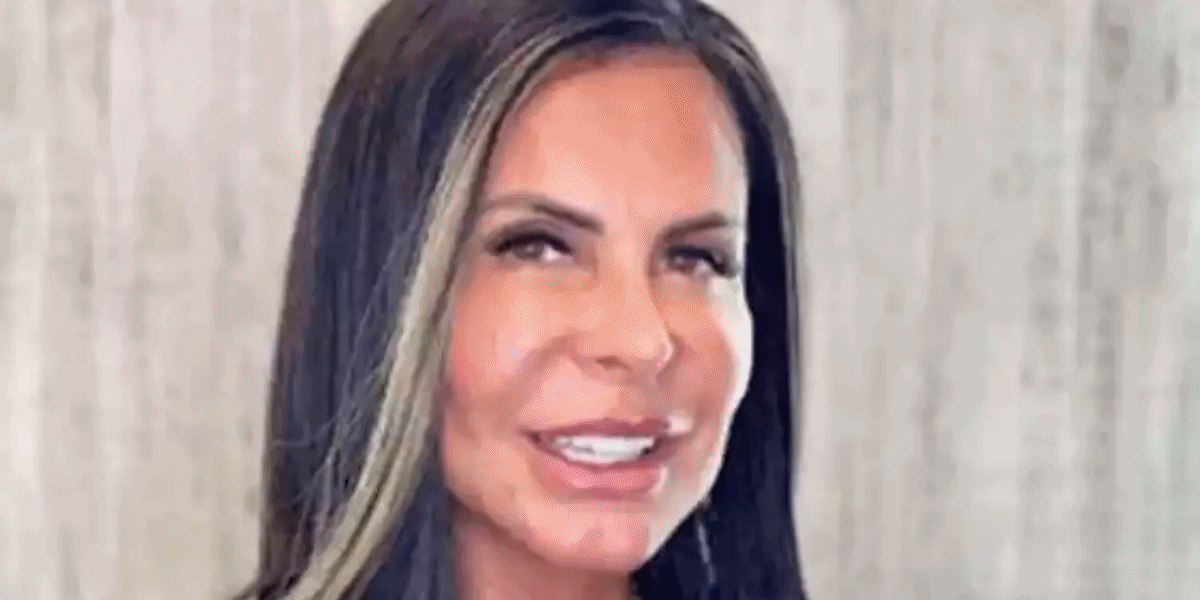 Gretchen surgiu com calcinha atolada em piscina e chamou atenção de todos (Foto: Reprodução) Gretchen surgiu com calcinha atolada em piscina e chamou atenção de todos (Foto: Reprodução)
