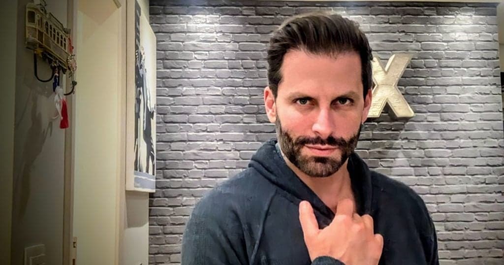 Henri Castelli vê ex-BBB estourar com a verdade após ser flagrado em festa clandestina
