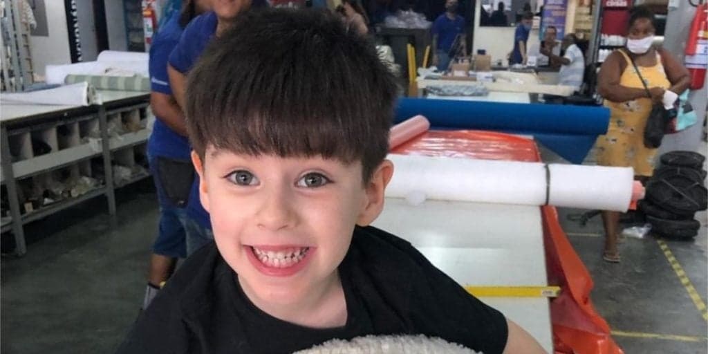 Foto de Henry morto é divulgada e choca a todos com brutalidade; garoto teria sofrido tortura