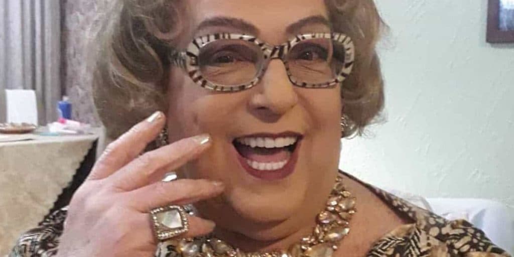 Mamma Bruschetta, aos 71 anos, vive romance com novinho bonitão e diferença na idade choca