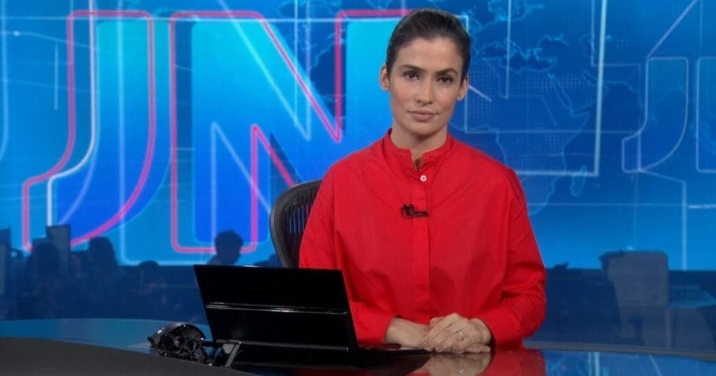 Aparência exausta de Renata Vasconcellos assusta público no JN e apresentadora dá basta: "É difícil"