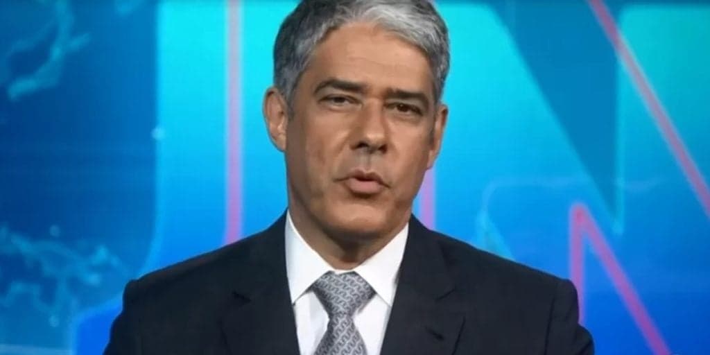 William Bonner comete erro, dá risada na bancada do Jornal Nacional e faz ligação ao vivo: “Quero pedir desculpas”