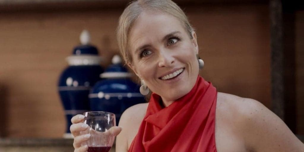 Angélica celebra aniversário de amiga em rede social