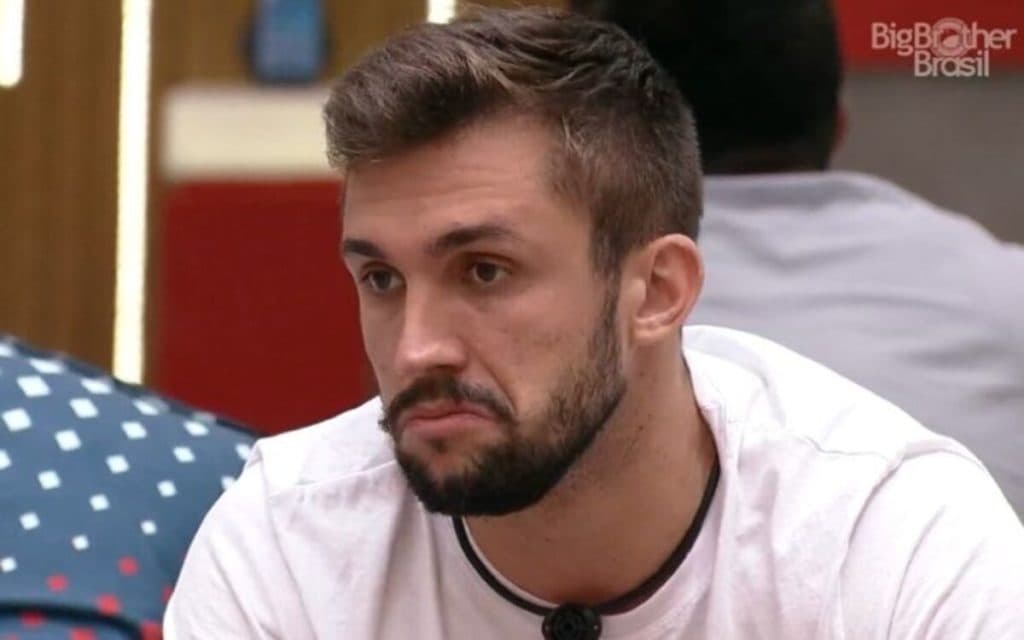 BBB21: Na reta final, Arthur entrega insegurança e desabafa: "Não consigo me ver como favorito”