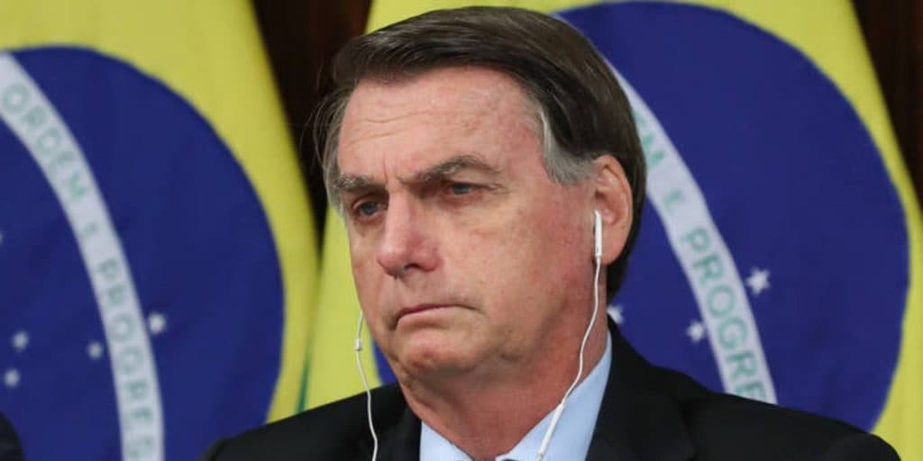Bolsonaro ignora mortes por Covid, condena isolamento e confirma: "Destruíram a renda"