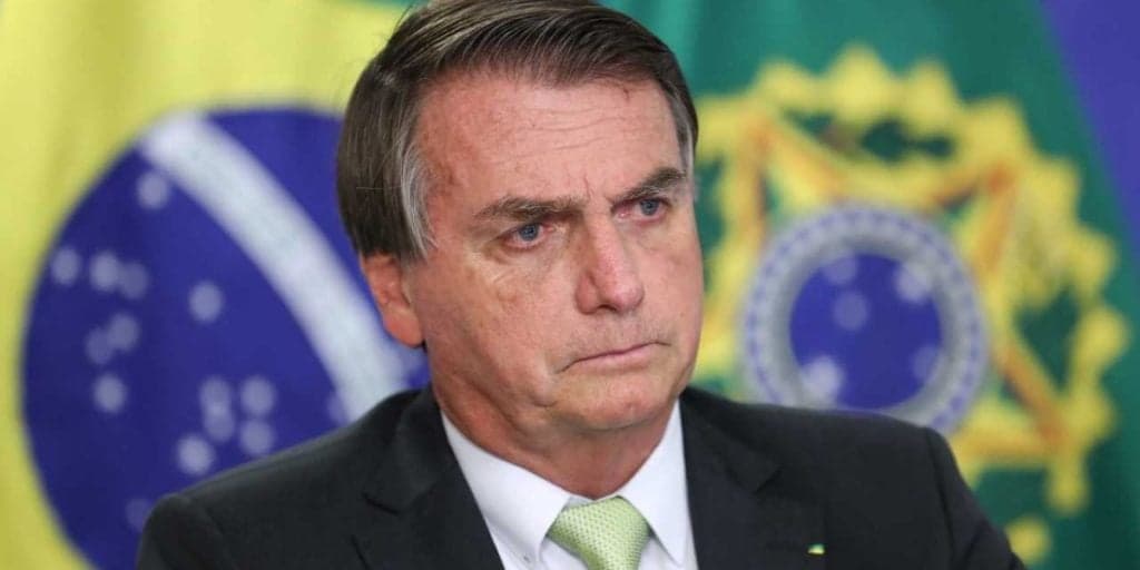Bolsonaro ignora mortes por Covid-19, bate o martelo e descarta lockdown nacional: "Não vai ter"