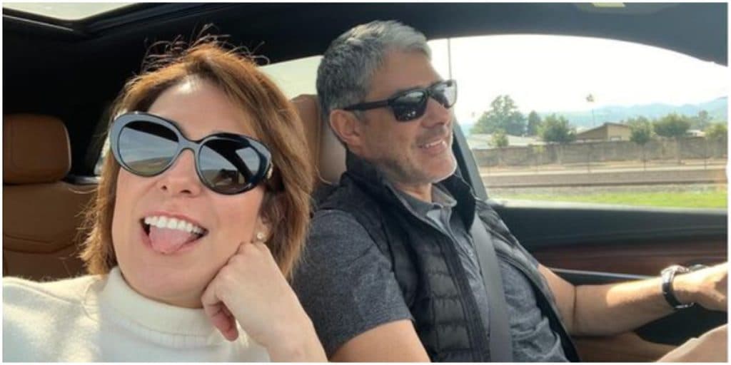 Esposa de William Bonner, após notícia de separação, surge com o jornalista e confirma: "Fim''