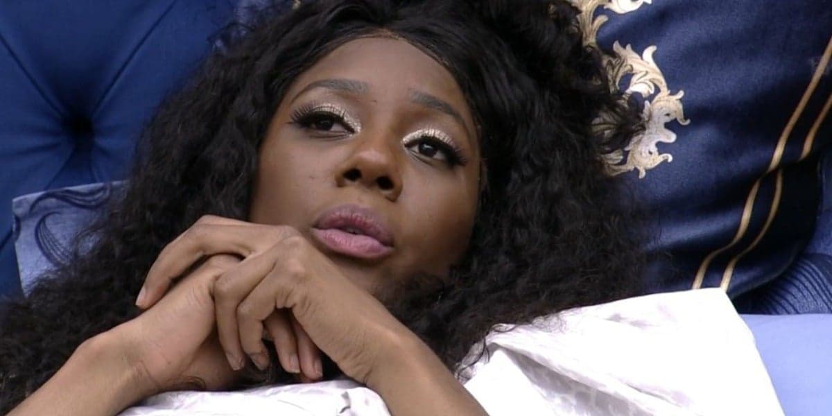 Camilla de Lucas fica frustrada após descobrir que não seria vacinada no BBB21 (Foto: Reprodução)