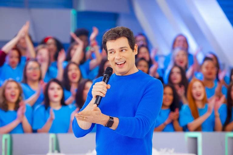 "Eu jamais aceitaria uma baixaria dessas”, cortes, Celso Portiolli bate-boca por conta do Domingo Legal