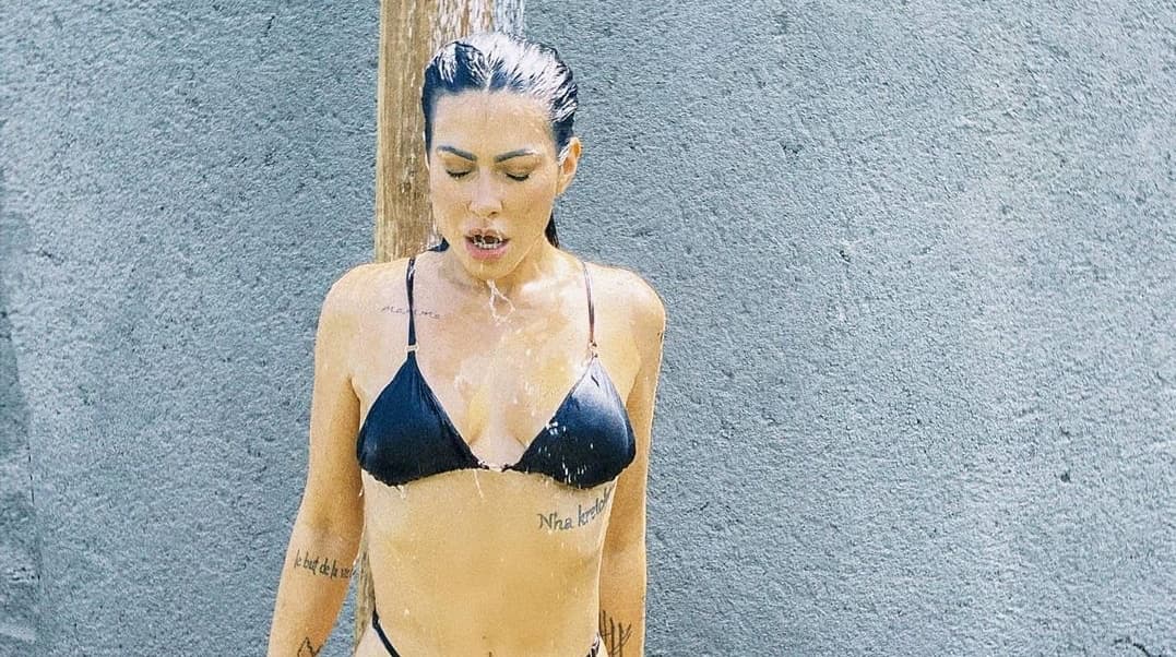 Cléo Pires posta foto sem calcinha e marmanjos detonam (Foto: Reprodução/ Instagram)
