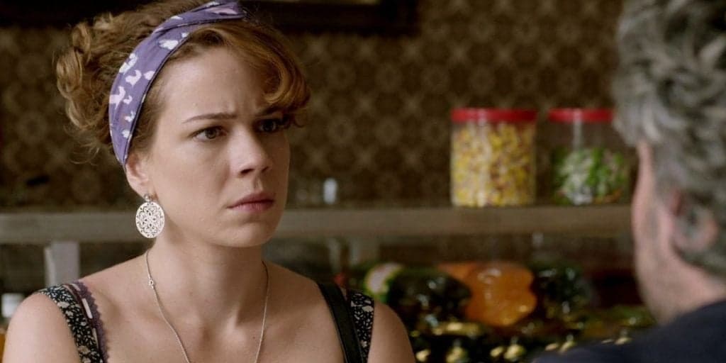 Império: Cristina quebra o silêncio e revela segredo para José Alfredo