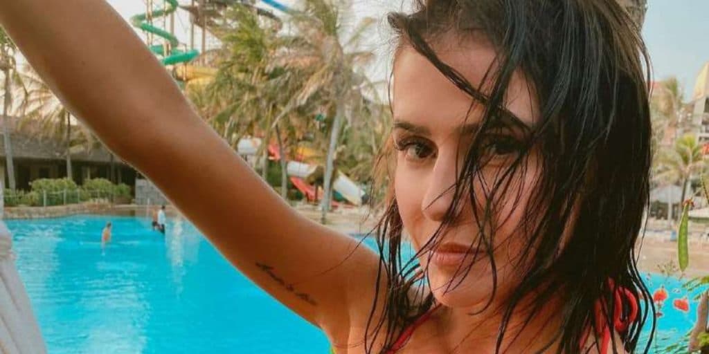 Deborah Secco joga intimidade na roda, escancara vício alucinante em sexo e confirma: "10 vezes ao dia"