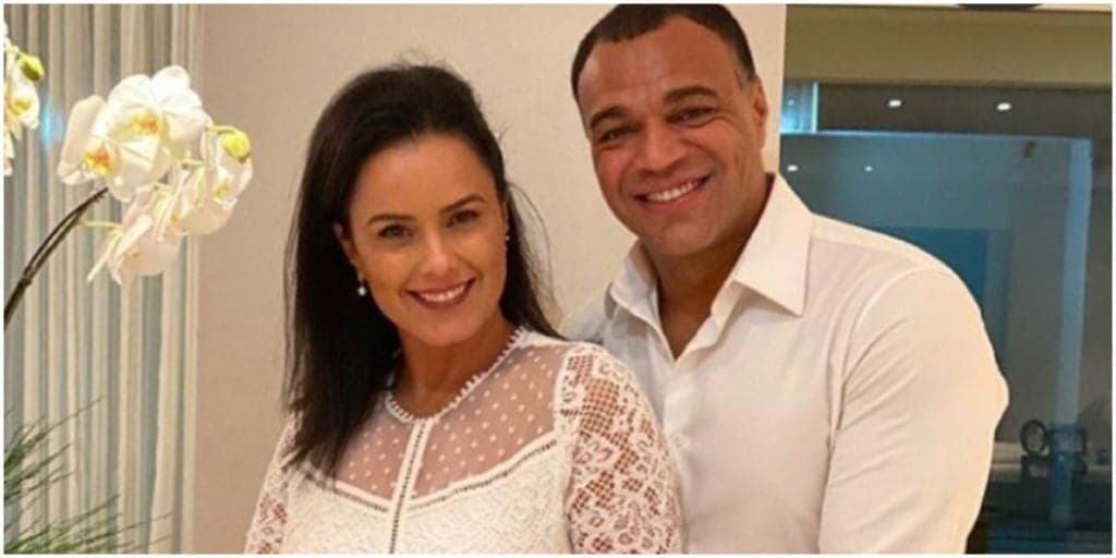 Denílson leva presente para Renata Fan e esposa do ex-jogador detona o que pensa: "Não depender''