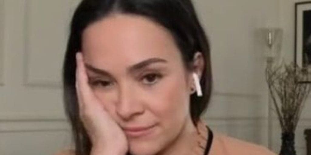 Gabriela Duarte leva mãos ao rosto na Globo ao ver cenas de Regina Duarte e Bolsonaro juntos: "Vexame"
