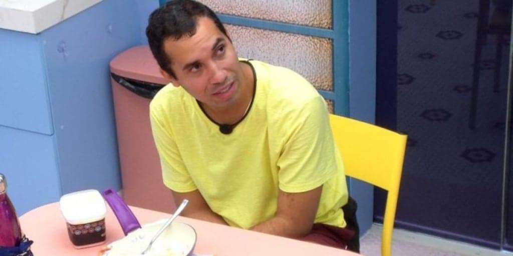 Gilberto anuncia saída do BBB21, se despede em relato emocionante e lamenta: "Vou sentir saudades"