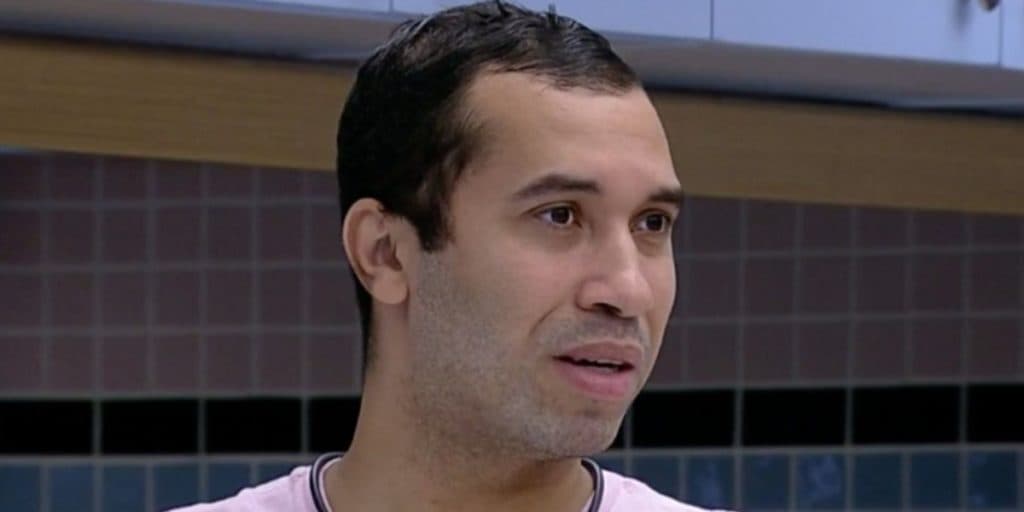Gilberto é traído no BBB21, expõe frustração em desabafo e estoura: "Machuca muito"