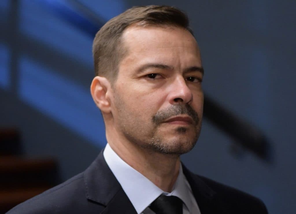 Heitor Martinez é internado em UTI com Covid-19 e estado de saúde preocupa: "Única forma"