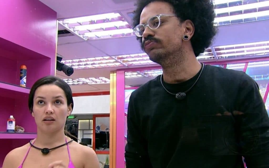 BBB21: Juliette implora ajuda de João, é humilhada por ele e se desespera: "Estou pedindo"