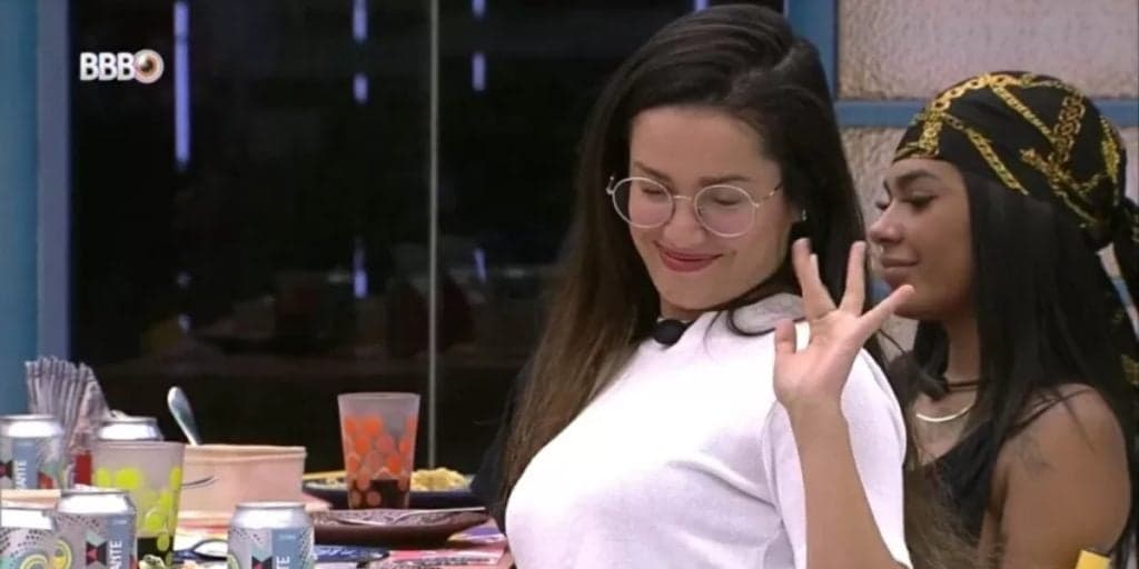 Juliette não suporta vontade louca, cai nas investidas de Fiuk no BBB21 e confessa: "Quero você"