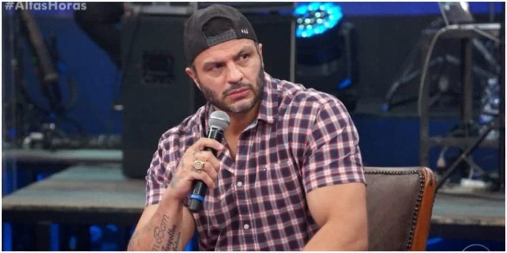 Kleber Bambam detona que convidada é agressiva na frente dela no Altas Horas e é massacrado: "Vergonha"