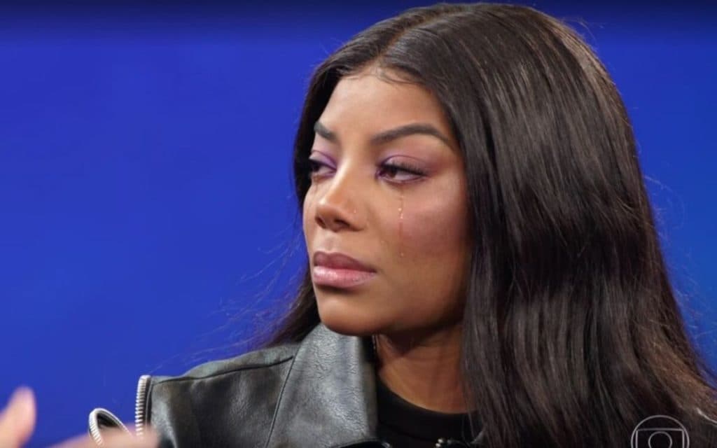 “Tive que me mutilar”, diz Ludmilla ao ir do fundo do poço e entrar em maca às pressas