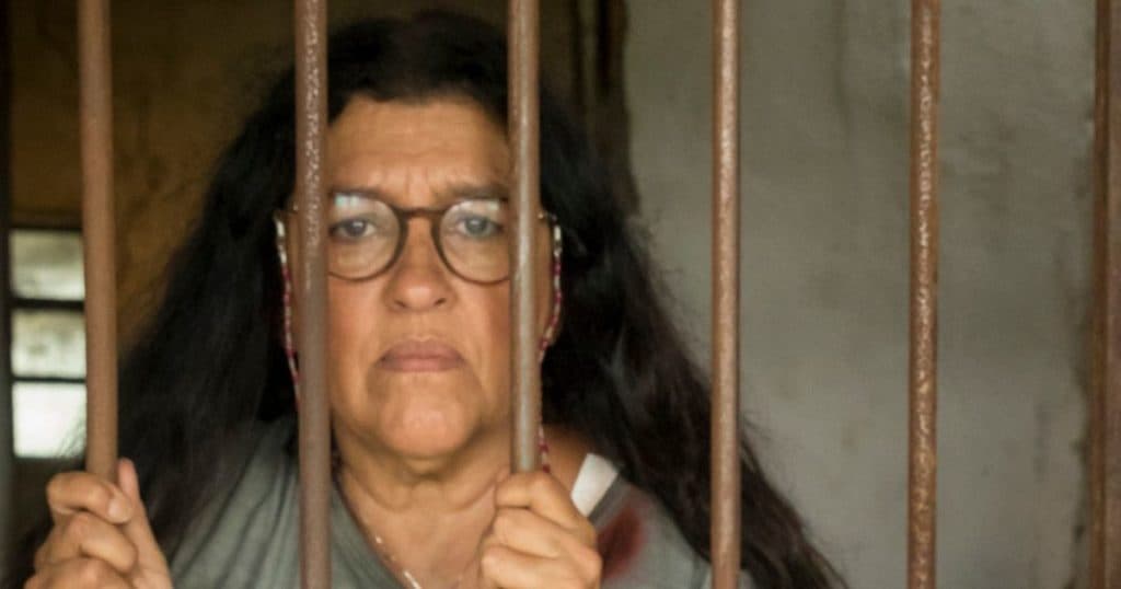 Amor de Mãe: Lurdes revira corpo de Rita no caixão e detona Thelma: "Assassina"