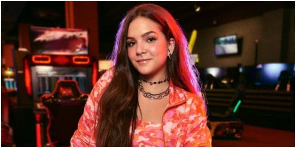 Mel Maia cai no choro, desaba após ataques e explode ao confessar doenças graves aos 16 anos: "Me trato''