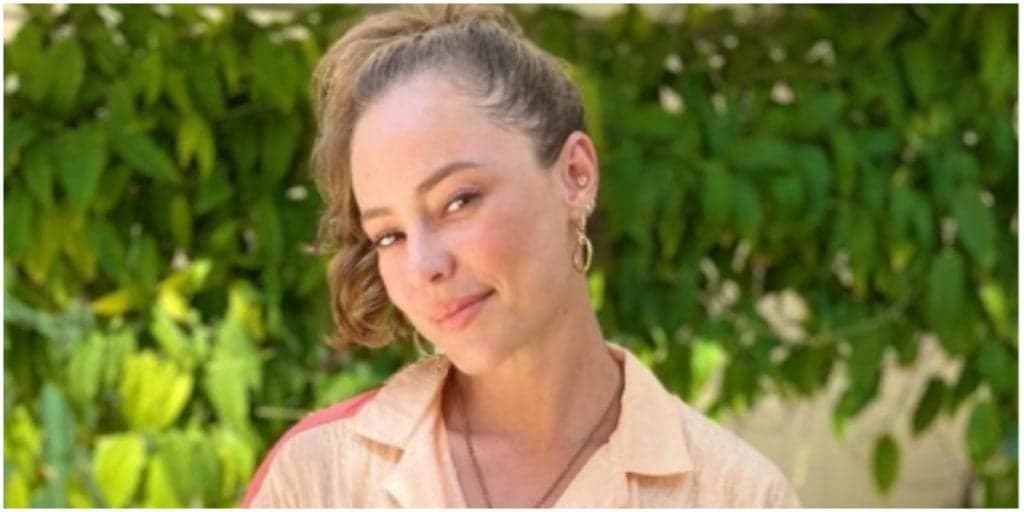 Paolla Oliveira surge com biquíni minúsculo e deixa parte íntima escapar: "Não estava preparada"
