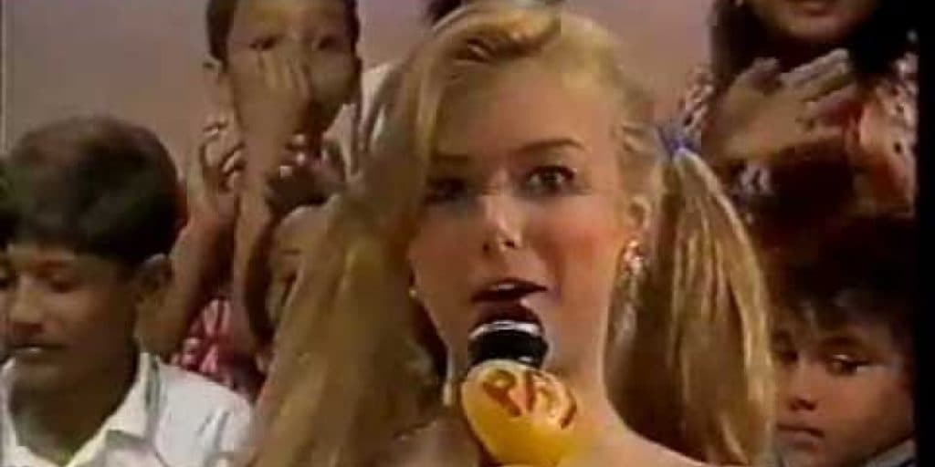 Apresentadora de programa infantil pula do barco, muda radicalmente e vira estrela pornô: "Dá dinheiro"