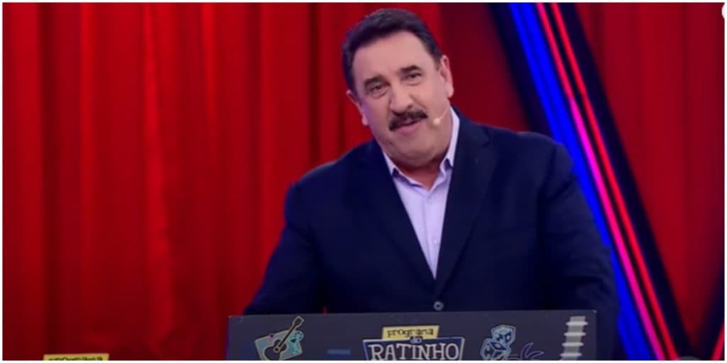 Ratinho fica dilacerado com morte de membro do seu programa e público chora com despedida: "Saudade"