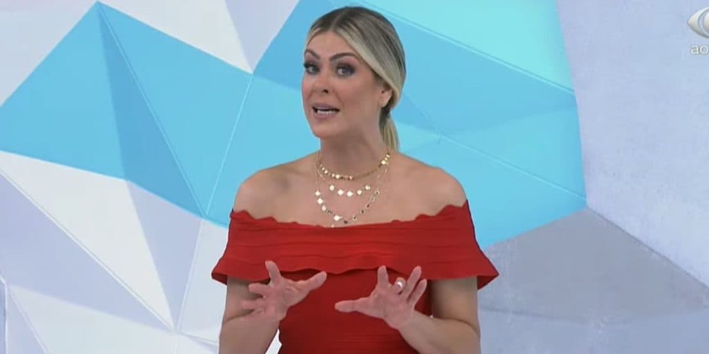 Renata Fan, após mulher de Denílson detonar relação dos dois, expõe massacre e confirma: "Contra tudo e todos"