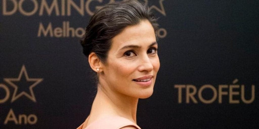 Renata Vasconcellos é encontrada no meio do mato mostrando teia após assumir amor por morena