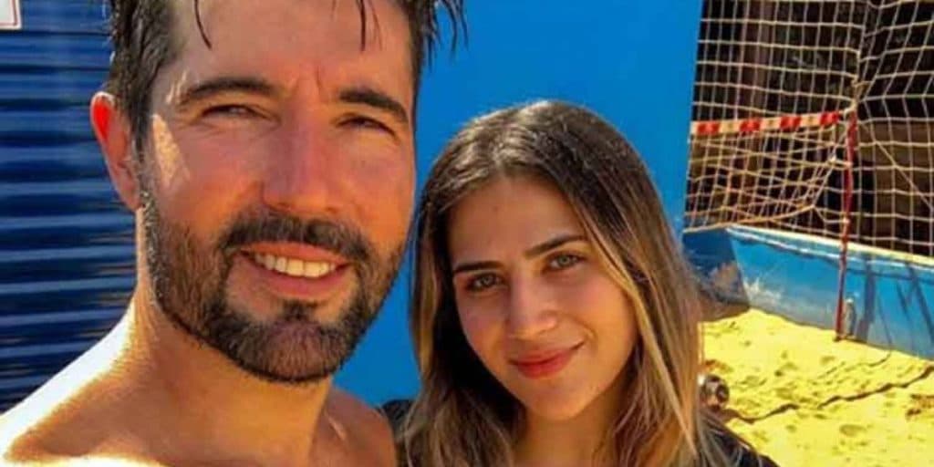 Sandro Pedroso rasga o verbo e fala sobre atual relação com filha de Leonardo após separação