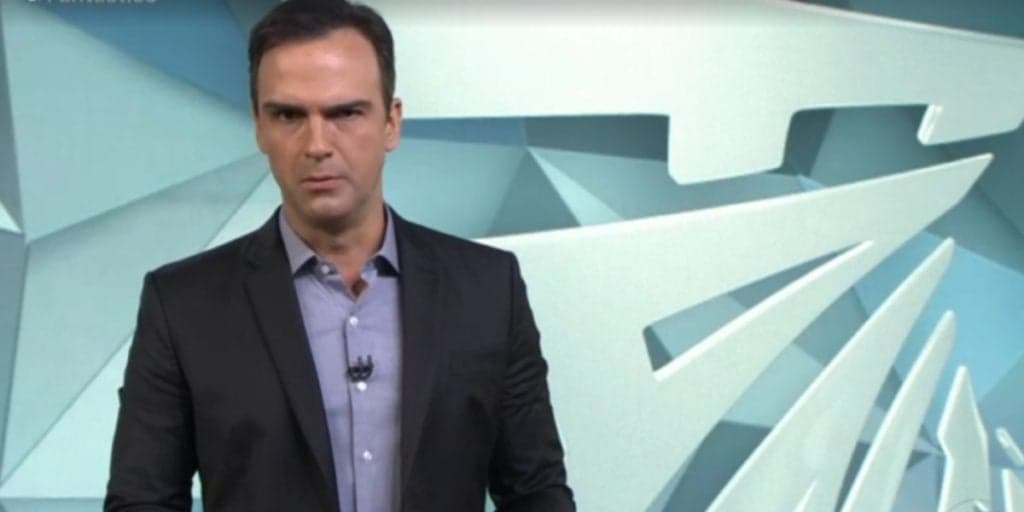 Tadeu Schmidt faz Fantástico explodir após expor tragédia e envolve até Paulo Gustavo: "Difícil"