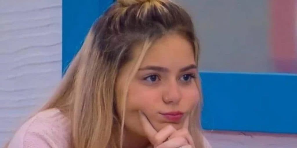 Viih Tube sofre acidente no BBB21, é socorrida às pressas e reclama de pior dor do mundo: "Tá doendo"