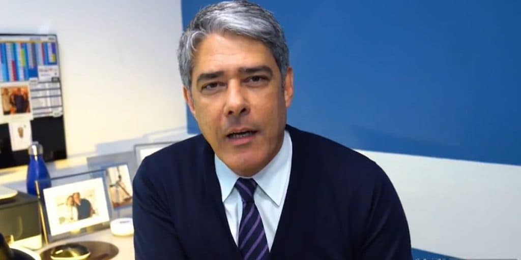 William Bonner deixa a bancada do JN, gera terror e anuncia queda de avião: "Maior acidente da história"