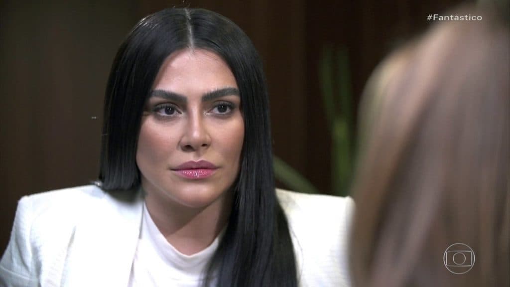 "Lembro que quando descobri", diz Cleo ao assumir luta contra doença crônica que está se espalhando no corpo