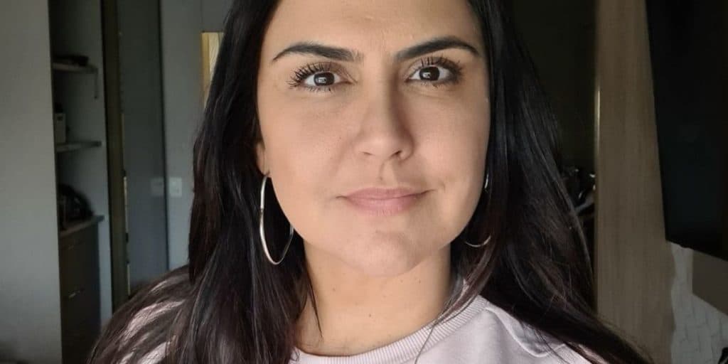 Carla Cecato, após dizer que satanás tentou lhe matar, é demitida, tem salário de 65 mil e apela: "Aceitando"
