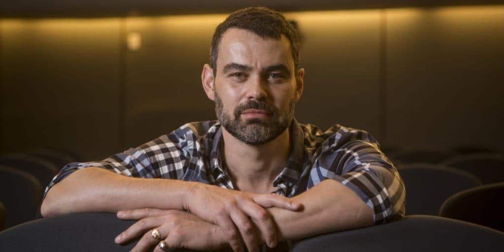 Carmo Dalla Vecchia assume de vez, tem encontro às escondidas com bonitão e foto com comprovação vaza