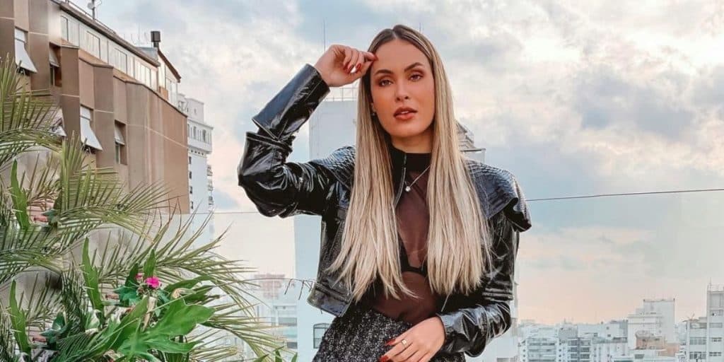 Sarah passa a perna na Globo, recebe convite da RedeTV! e expõe ida a Fazenda 13: "Muito feliz"