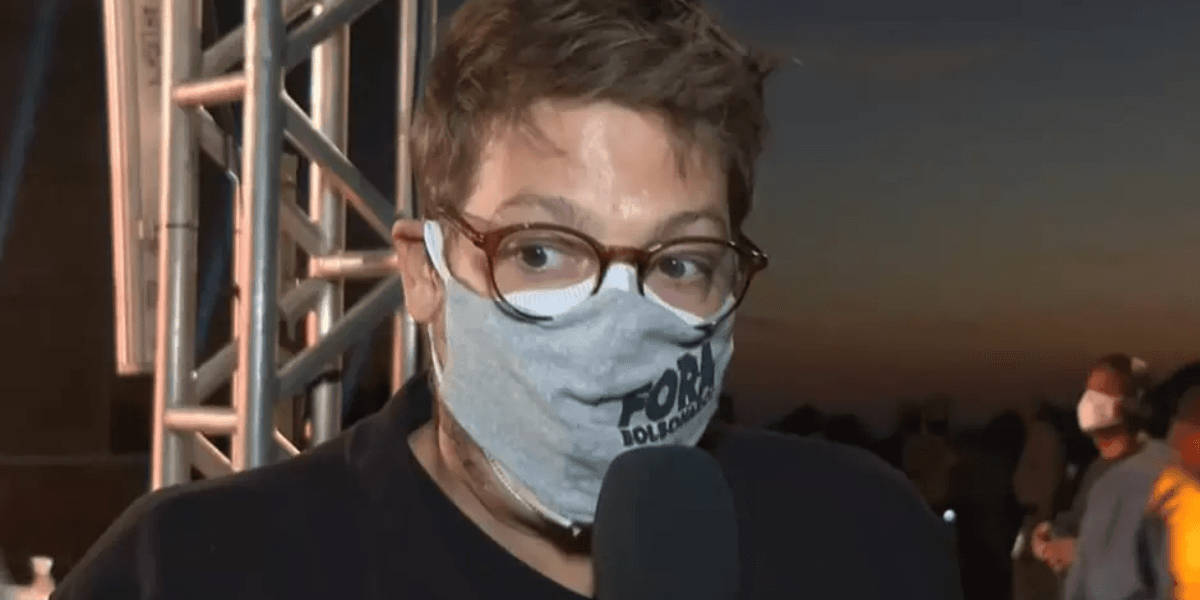 Fábio Porchat com a máscara 'Fora Bolsonaro' (Foto: Reprodução) Fábio Porchat com a máscara 'Fora Bolsonaro' (Foto: Reprodução)