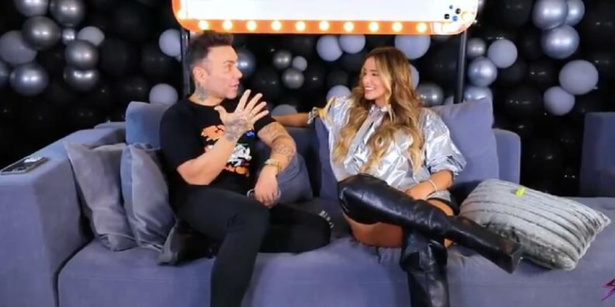 Kerline junto com Thaís expôs ex-BBBs que não estão em grupo no Whatsapp (Foto: Reprodução)