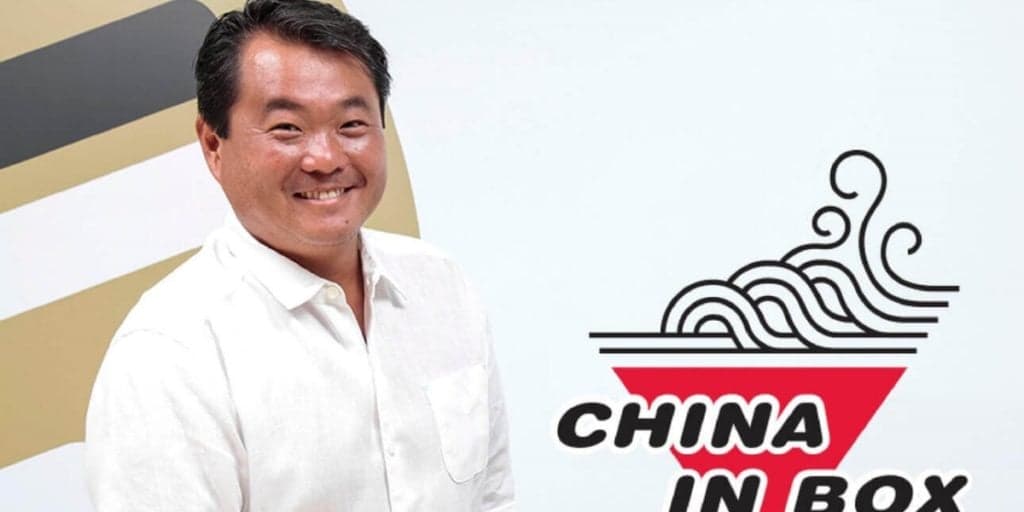 Dono do China In Box se emociona ao acordar após passar cerca de dois anos em coma